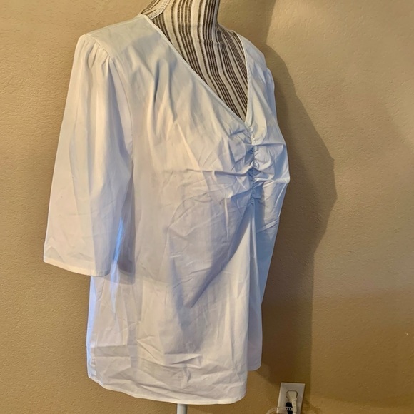 NEW Liz Claiborne Top XXL White Short Sleeves Ruching V-Neck Cotton Nylon Spandx - Picture 5 of 13